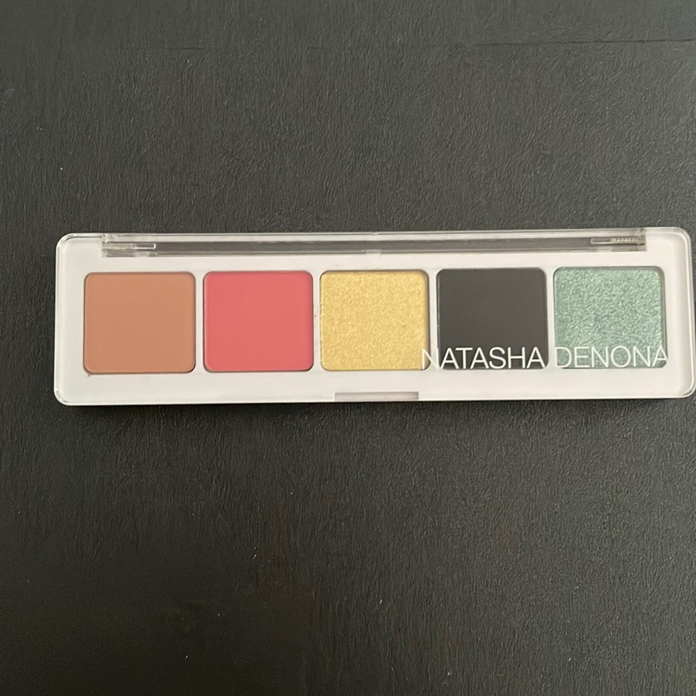 Eyeshadow pallette